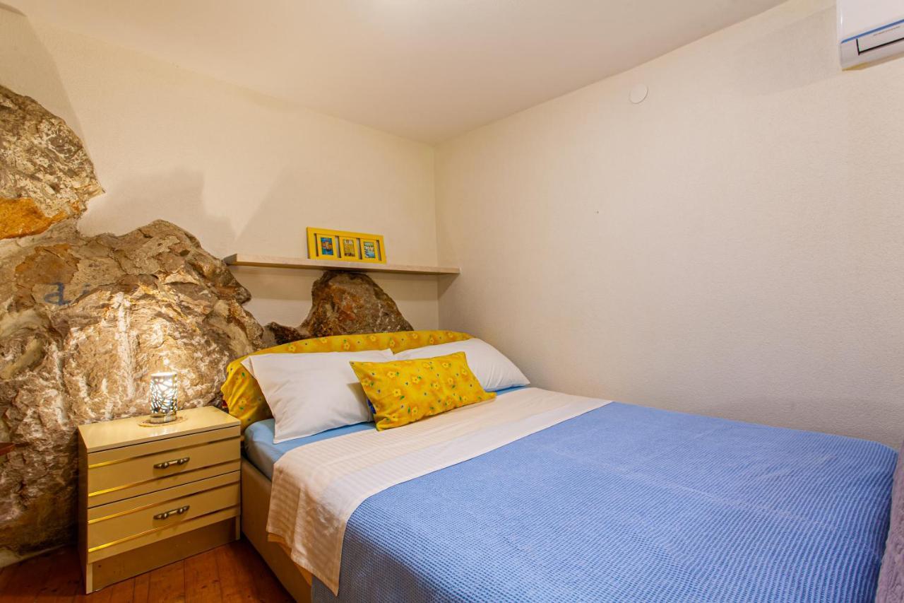 Room M Cres Εξωτερικό φωτογραφία